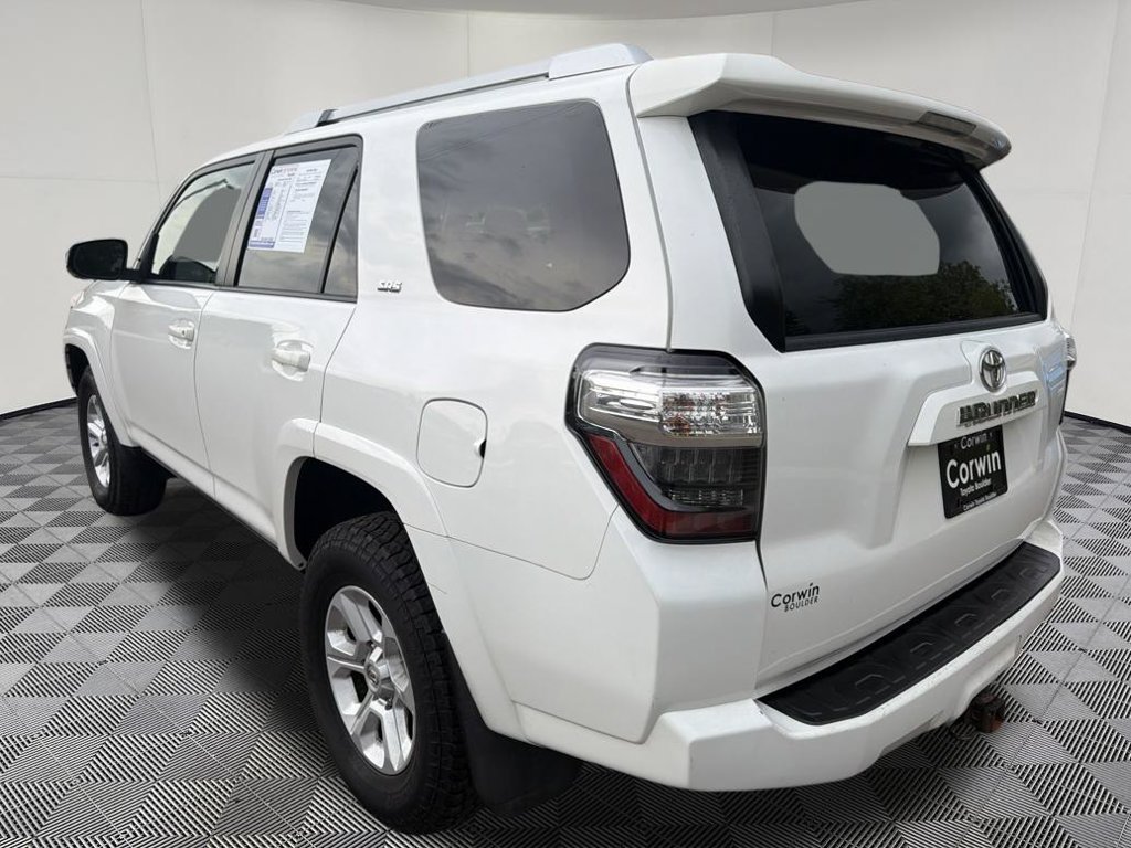 Used 2016 Toyota 4Runner SR5 AWD/4WD image 5