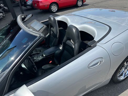 Used 1998 Chevrolet Corvette Convertible w/ Performance Handling Pkg RWD image 15
