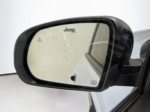 Used 2022 Jeep Compass High Altitude image 16