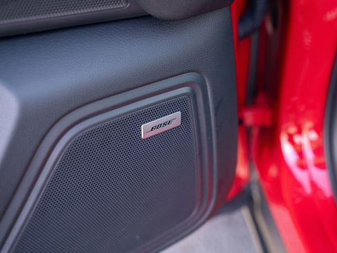 Certified 2022 Porsche Macan AWD/4WD image 11