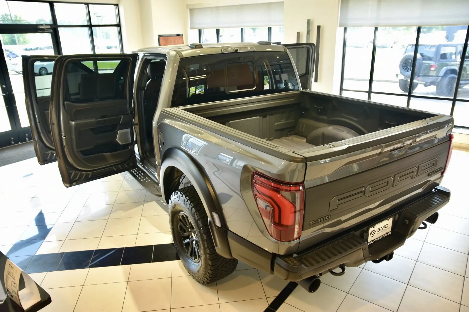 Used 2024 Ford F150 Raptor AWD/4WD image 9