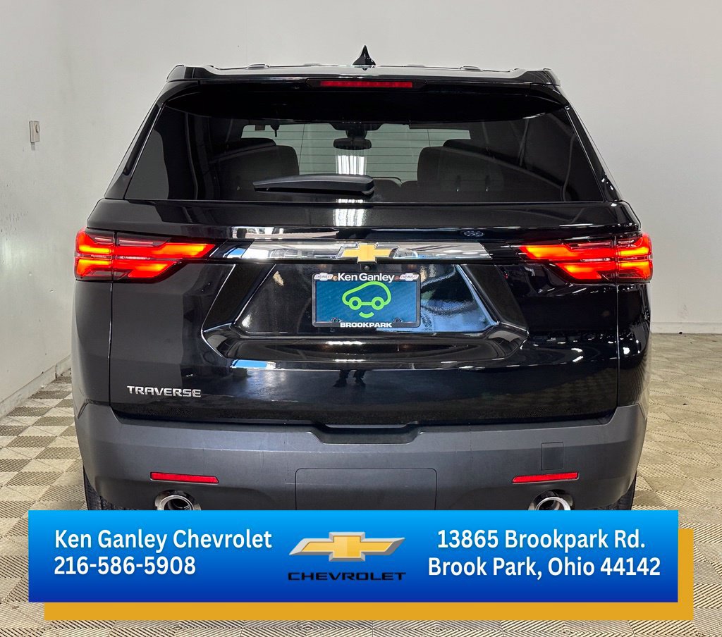 Used 2023 Chevrolet Traverse LS FWD image 6