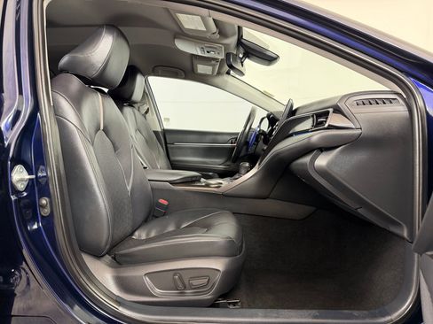 Used 2021 Toyota Camry XSE w/ Carpet Mat Package (TMS) FWD image 28