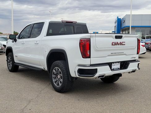 Used 2024 GMC Sierra 1500 AT4 w/ AT4 Premium Package AWD/4WD image 7