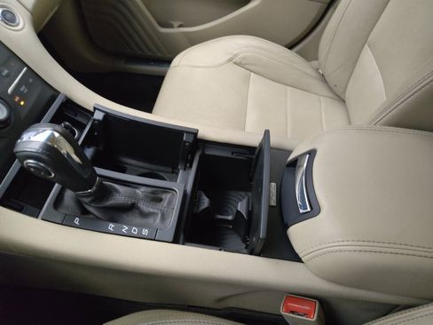 Used 2015 Ford Taurus Limited FWD image 26