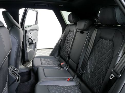 New 2026 Audi SQ5 Premium Plus image 21