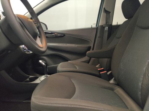 Used 2022 Chevrolet Spark LT w/ Spark Special Edition FWD image 17