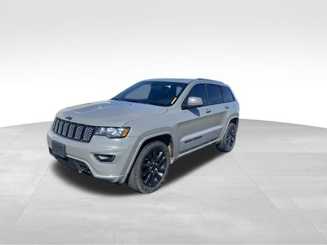 Used 2020 Jeep Grand Cherokee Altitude AWD/4WD image 8