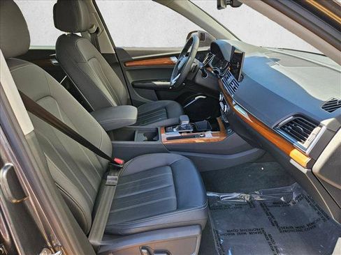 Used 2023 Audi Q5 2.0T Premium w/ Convenience Package AWD/4WD image 25