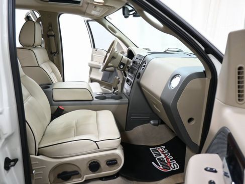 Used 2006 Lincoln Mark LT 4x4 image 7