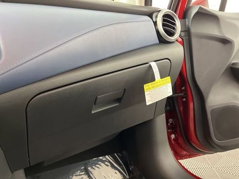 New 2025 Nissan Versa SV w/ Trunk Package image 33