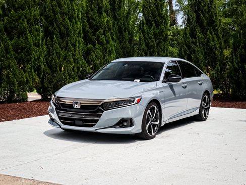 Used 2022 Honda Accord Sport image 5
