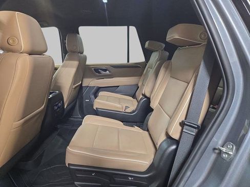 Used 2021 Chevrolet Tahoe Premier AWD/4WD image 16
