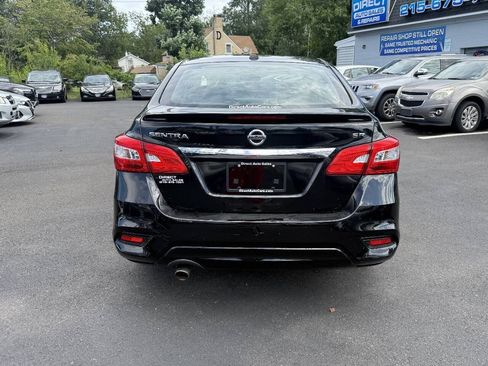 Used 2017 Nissan Sentra SR w/ SR Midnight Edition FWD image 9