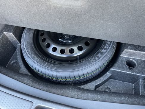 Used 2023 Buick Envision Preferred image 42