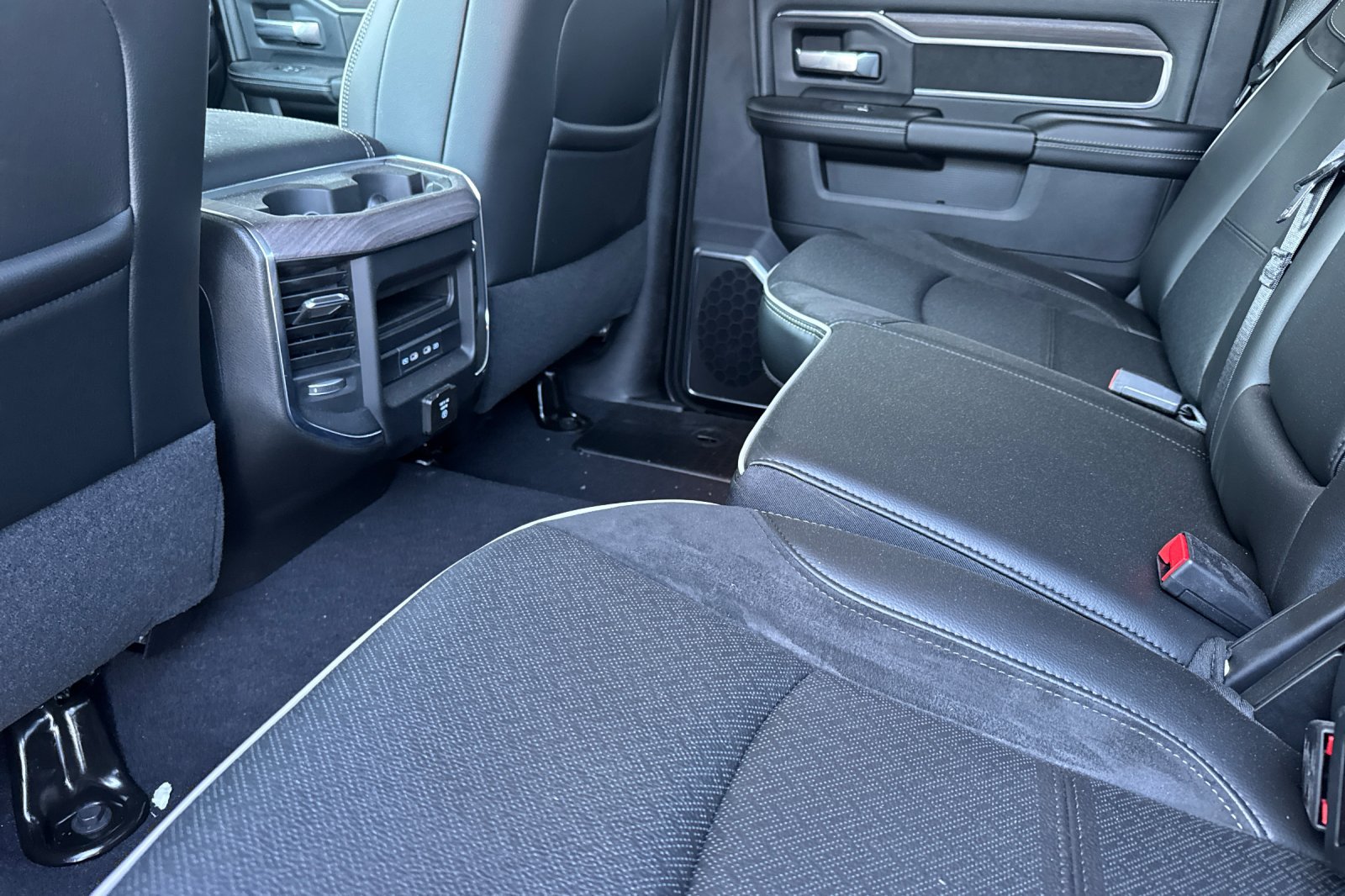 New 2026 RAM 2500 Laramie w/ Night Edition AWD/4WD image 11