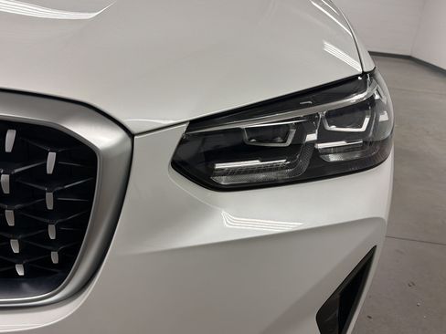 Certified 2025 BMW X4 xDrive30i AWD/4WD image 12
