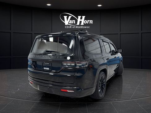 Used 2022 Jeep Grand Wagoneer Series II AWD/4WD image 7
