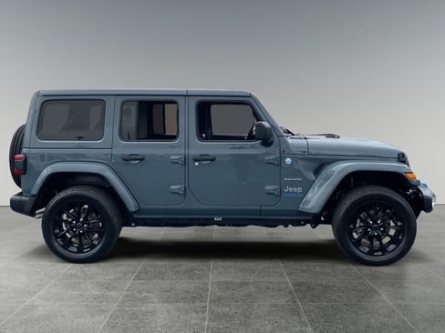 Used 2024 Jeep Wrangler Unlimited Sahara AWD/4WD image 6