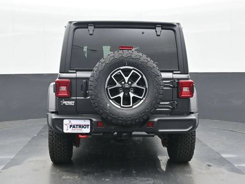 Used 2024 Jeep Wrangler Unlimited Rubicon w/ Technology Group AWD/4WD image 3
