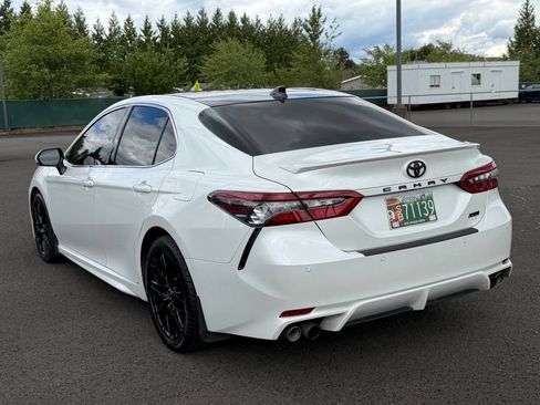 Used 2024 Toyota Camry XSE w/ Navigation Package FWD image 5