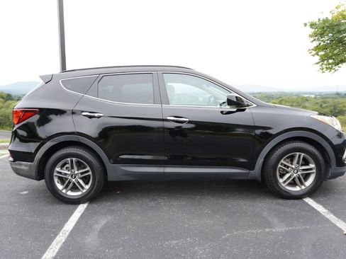 Used 2017 Hyundai Santa Fe Sport image 12