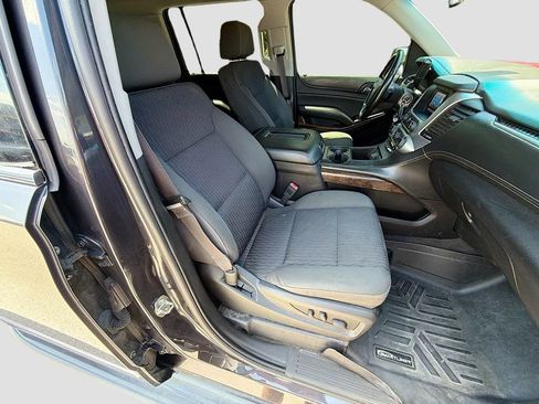 Used 2015 Chevrolet Suburban LS AWD/4WD image 33