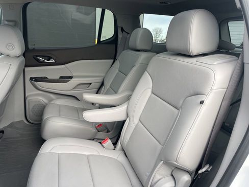 Used 2023 GMC Acadia SLT w/ Technology Package image 29