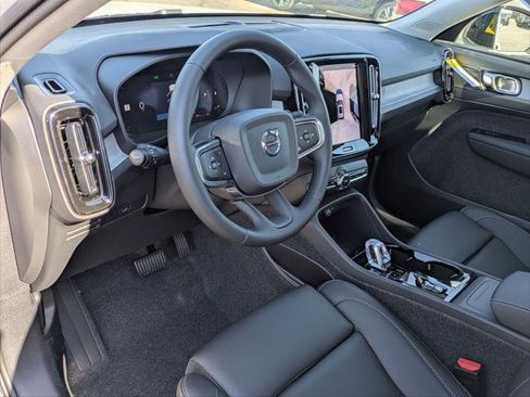 New 2026 Volvo XC40 B5 Ultra w/ Climate Package image 8
