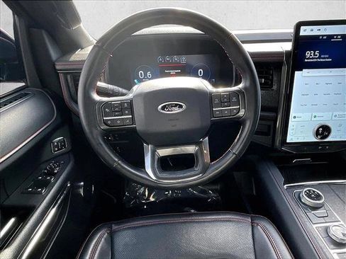 Used 2022 Ford Expedition Max Limited image 7