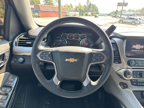 Used 2020 Chevrolet Tahoe LT w/ Luxury Package RWD image 14