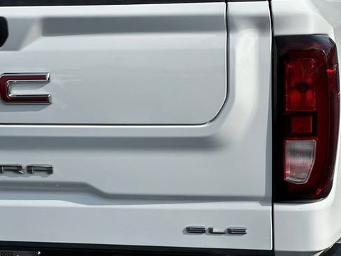 Used 2022 GMC Sierra 1500 SLE w/ Driver Alert Package I image 29