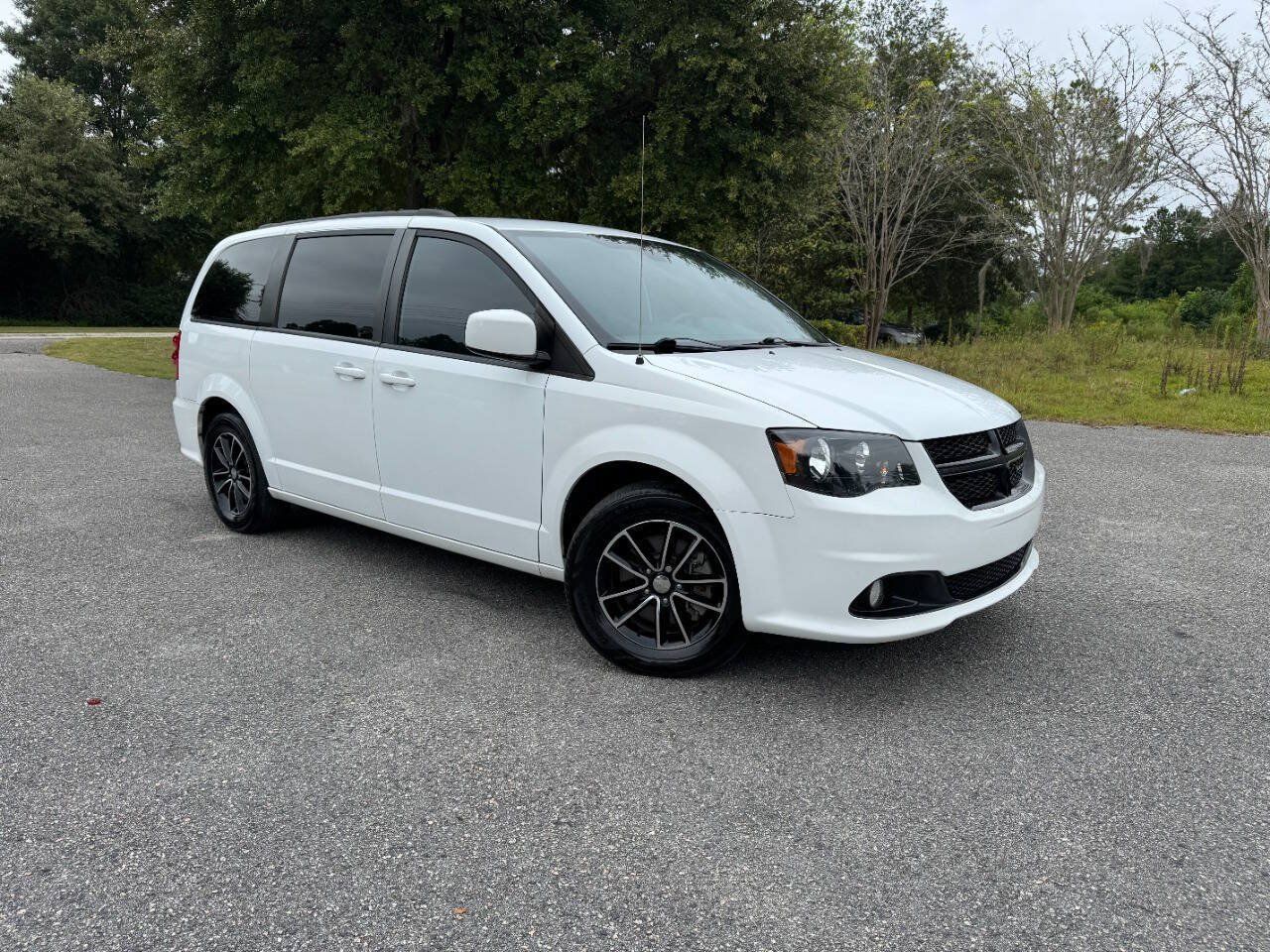 Used 2019 Dodge Grand Caravan SXT w/ Driver Convenience Group FWD image 37