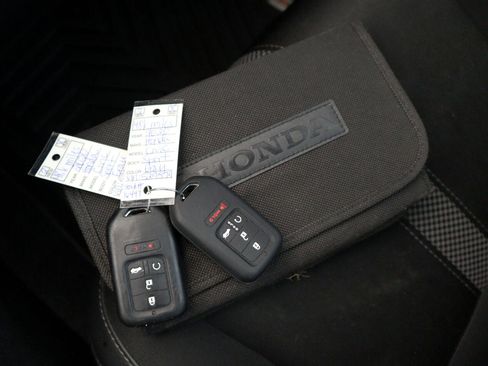 Used 2020 Honda Civic Sport image 28