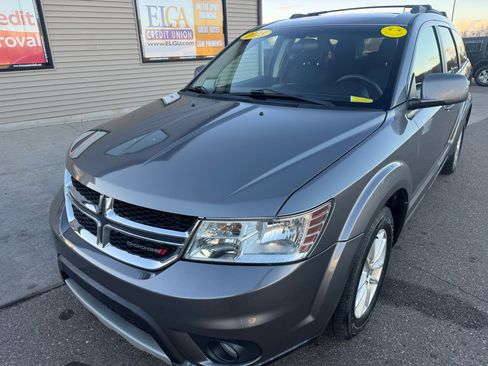 Used 2013 Dodge Journey SXT image 1