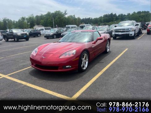 Used 2005 Chevrolet Corvette Coupe w/ Preferred Equipment Group RWD image 1