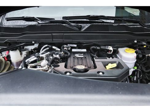 Used 2025 RAM 3500 Laramie AWD/4WD image 32