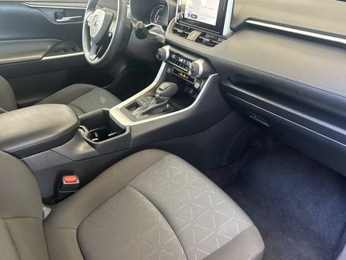Certified 2025 Toyota RAV4 XLE AWD/4WD image 19