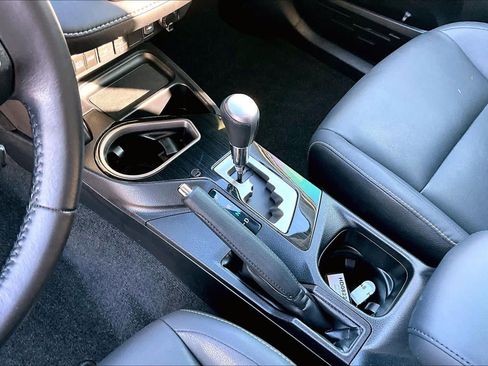 Used 2017 Toyota RAV4 Limited image 16