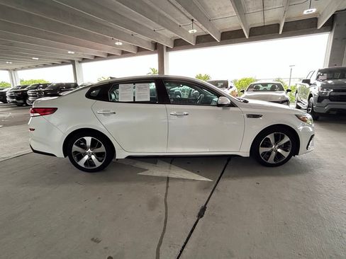 Used 2019 Kia Optima S w/ S Panoramic Sunroof Package FWD image 6