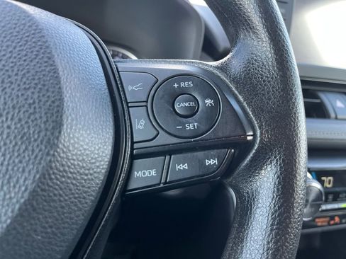 Used 2022 Toyota RAV4 XLE image 25