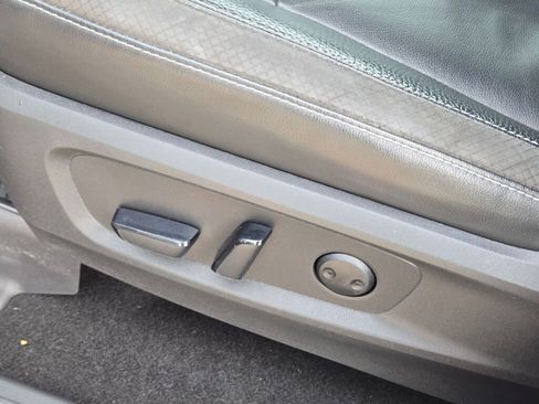 Used 2022 Nissan Pathfinder SL image 22