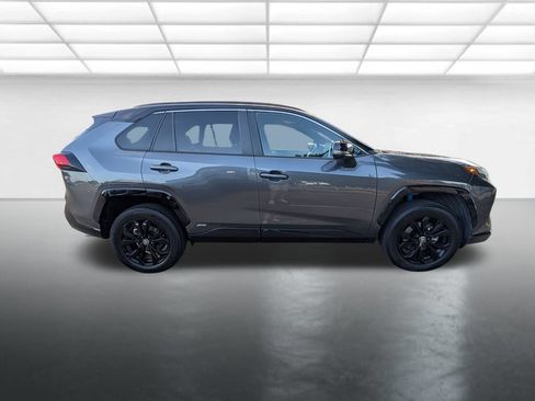 Used 2022 Toyota RAV4 XSE AWD/4WD image 30