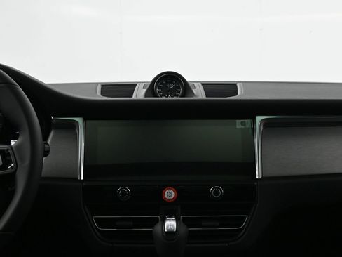 New 2026 Porsche Macan image 11