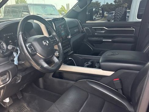 Used 2019 RAM 1500 Laramie AWD/4WD image 3