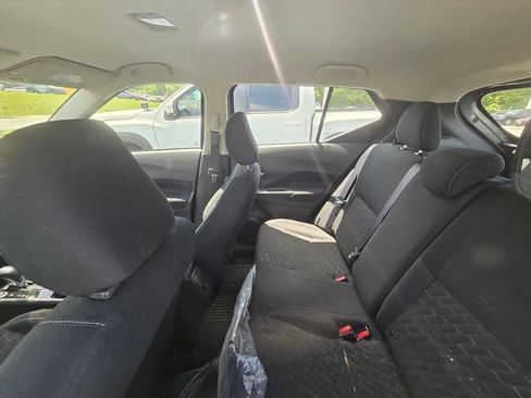 Used 2024 Nissan Kicks SV FWD image 5