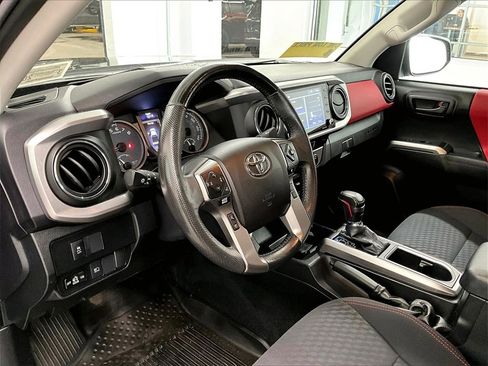 Used 2021 Toyota Tacoma SR5 image 8