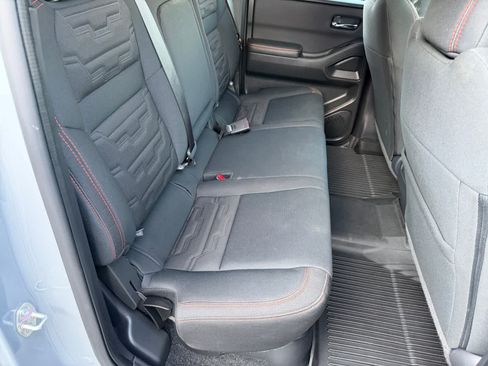 Used 2023 Nissan Frontier PRO-4X w/ Pro Convenience Package AWD/4WD image 17