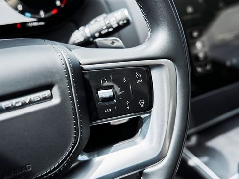 Used 2025 Land Rover Range Rover SE AWD/4WD image 56