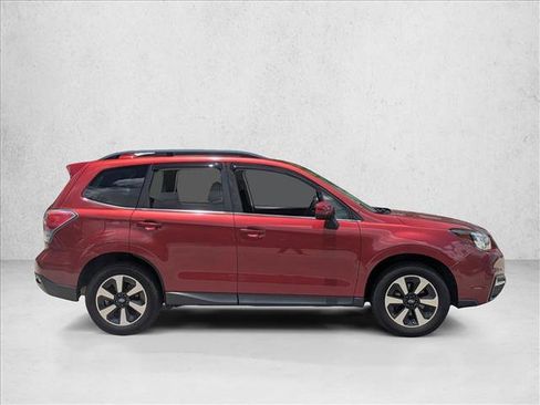 Used 2018 Subaru Forester 2.5i Limited AWD/4WD image 4